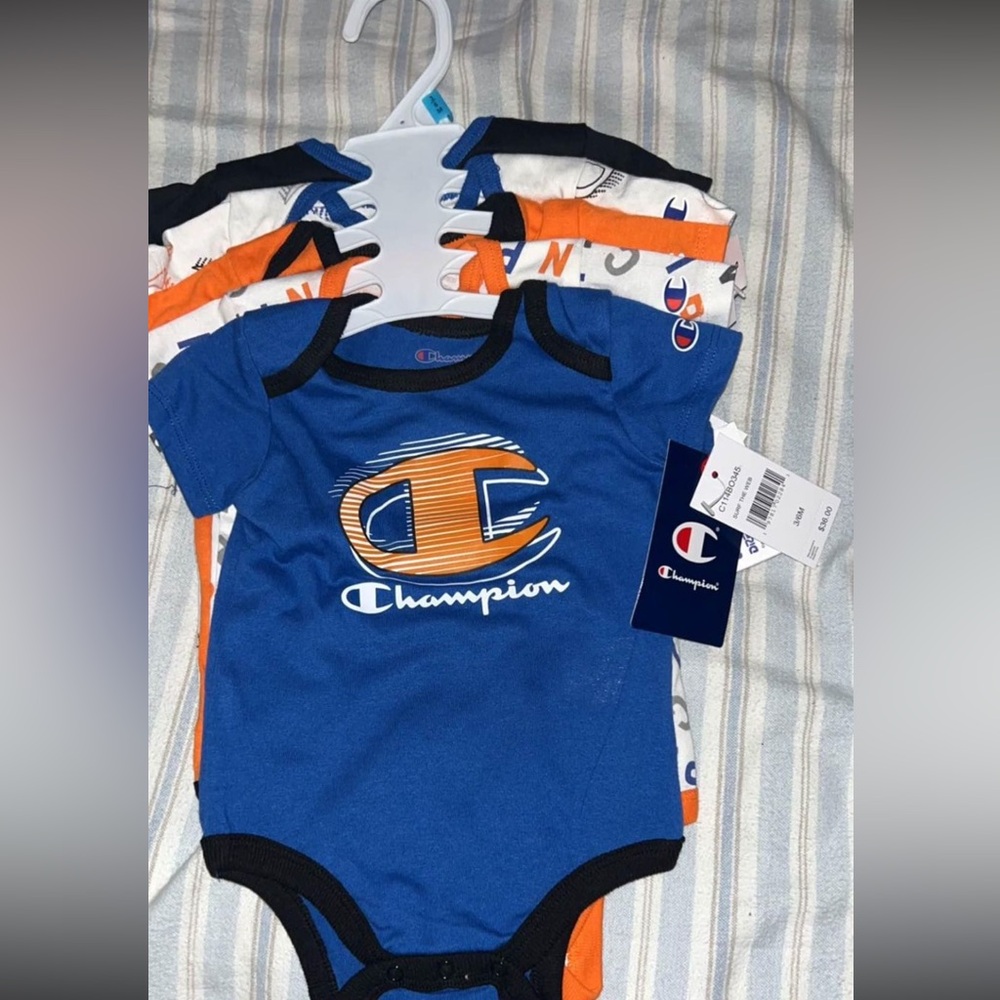NWT 5-piece champion set 3-6m